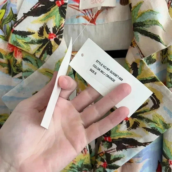 1 NWT Rococo Sand Sunset Dress in Sand - Picture 4 of 8